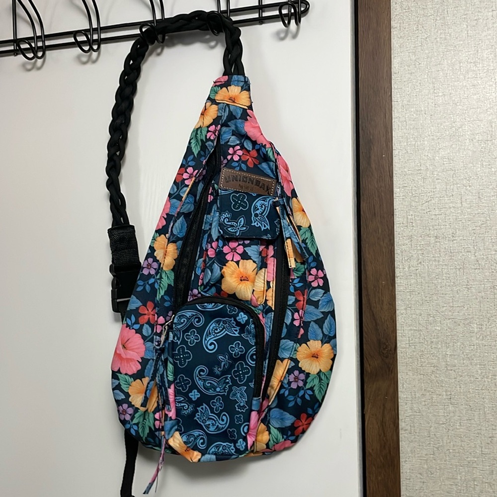 Sling bag